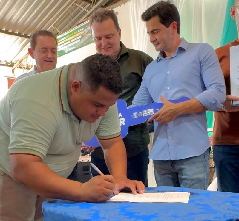 Presidente da C�mara participa de ato de assinatura que garante R$ 9,7 milh�es para Juscimeira